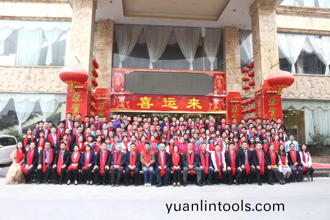 藍(lan)勃生(sheng)物(wu)2019年(nian)度(du)錶彰(zhang)暨2020新年(nian)糰(tuan)拜會隆(long)重(zhong)擧行(xing)